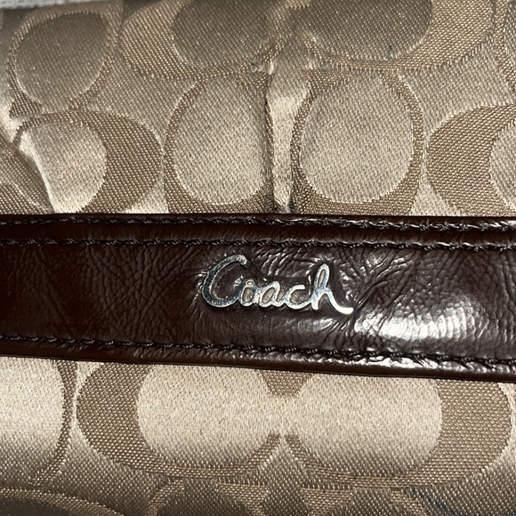 Coach - Picture 3 of 10